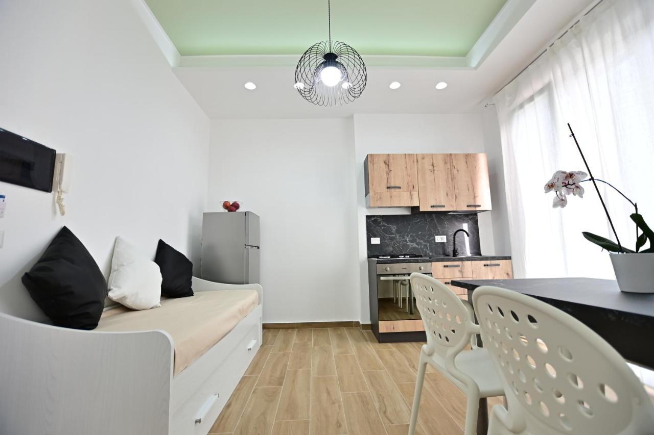 Kore Suites&Apartments Locri Luaran gambar