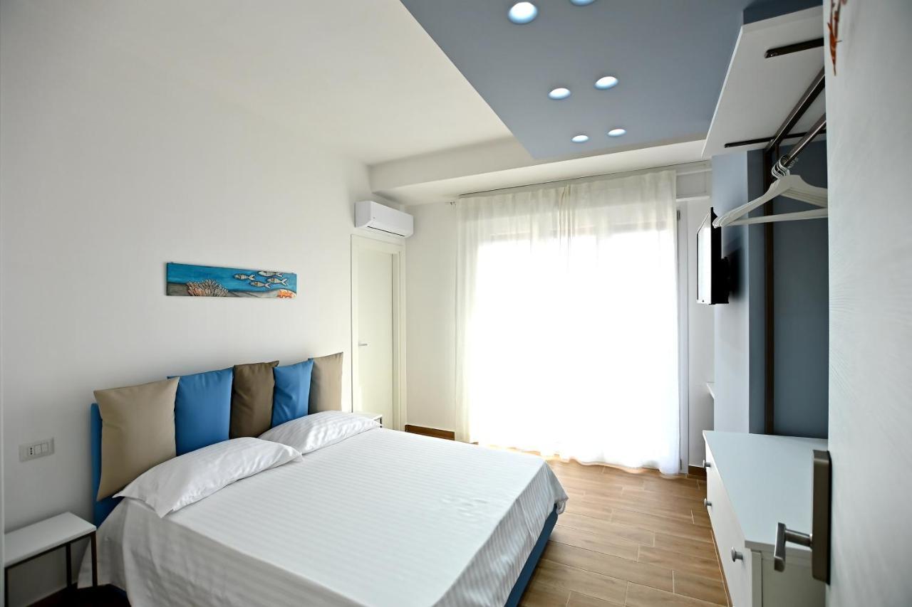 Kore Suites&Apartments Locri Luaran gambar